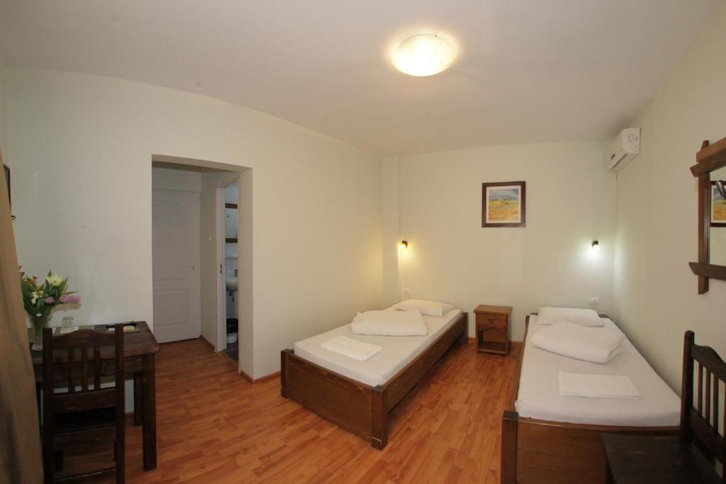 Hotel Casa Oana Iasi Habitación foto