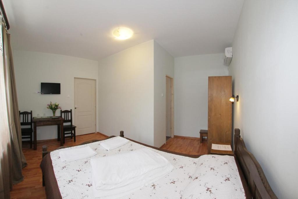 Hotel Casa Oana Iasi Habitación foto