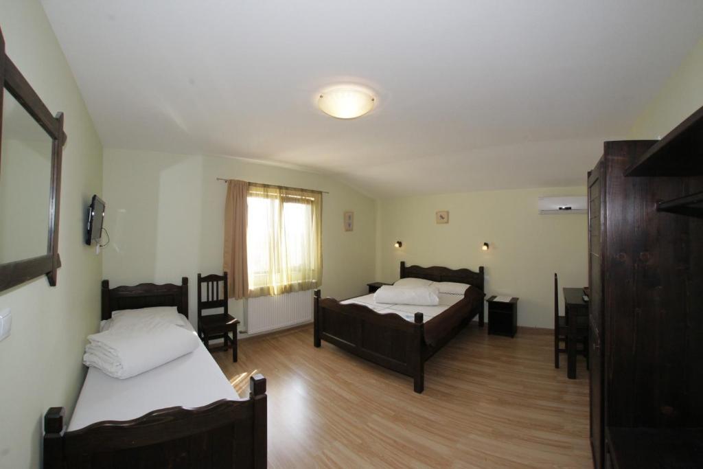 Hotel Casa Oana Iasi Habitación foto