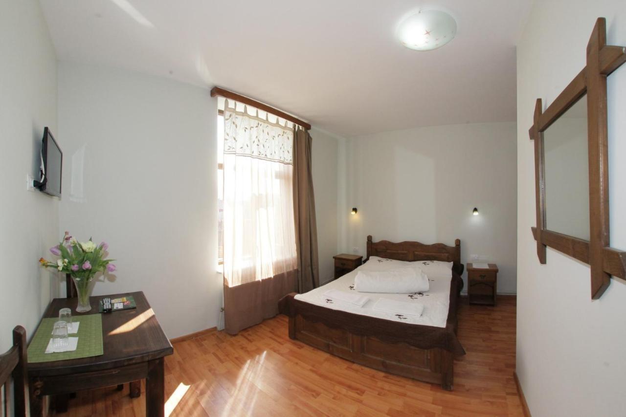 Hotel Casa Oana Iasi Habitación foto